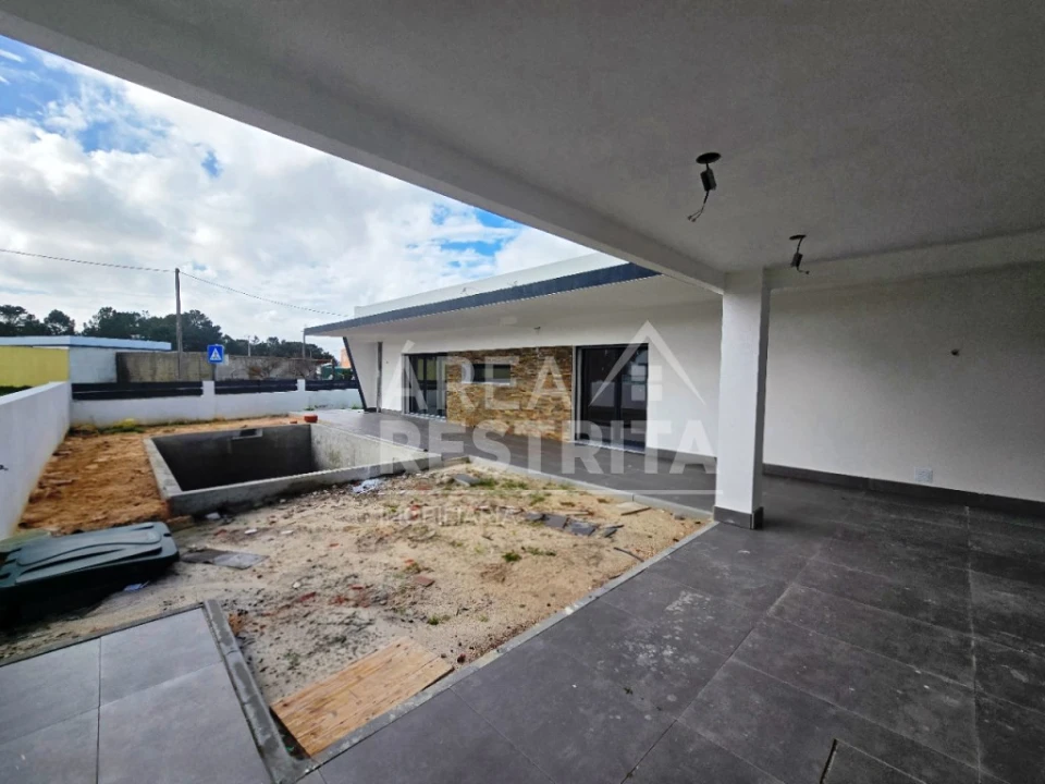 Moradia T3 para Venda em Quinta do Anjo Foto 10