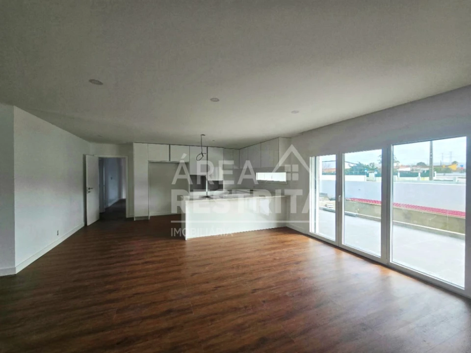 Moradia T3 para Venda em Quinta do Anjo Foto 15