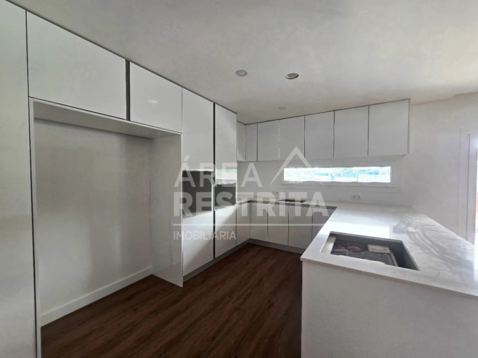 Moradia T3 para Venda em Quinta do Anjo Foto 19