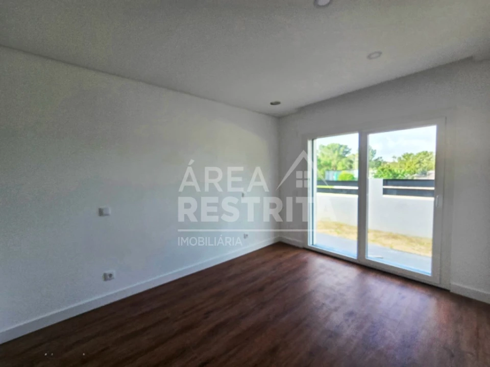 Moradia T3 para Venda em Quinta do Anjo Foto 22