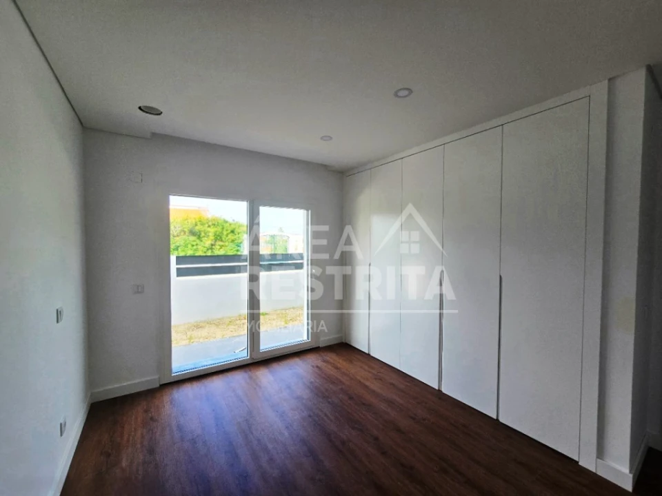 Moradia T3 para Venda em Quinta do Anjo Foto 23