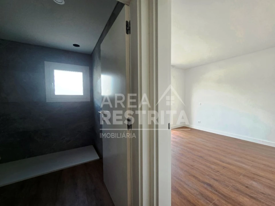 Moradia T3 para Venda em Quinta do Anjo Foto 27