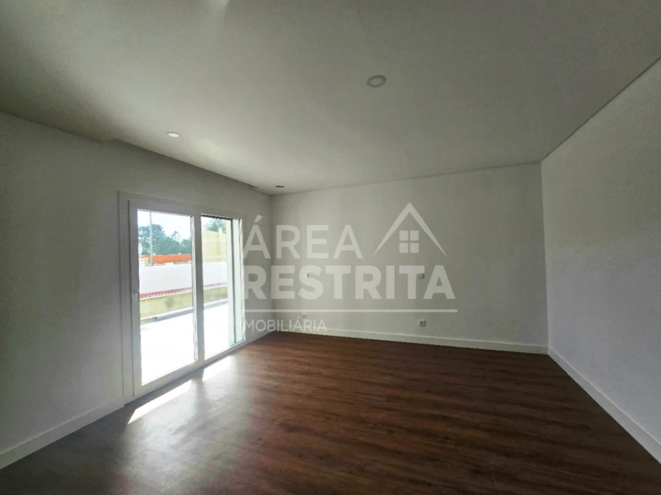 Moradia T3 para Venda em Quinta do Anjo Foto 32