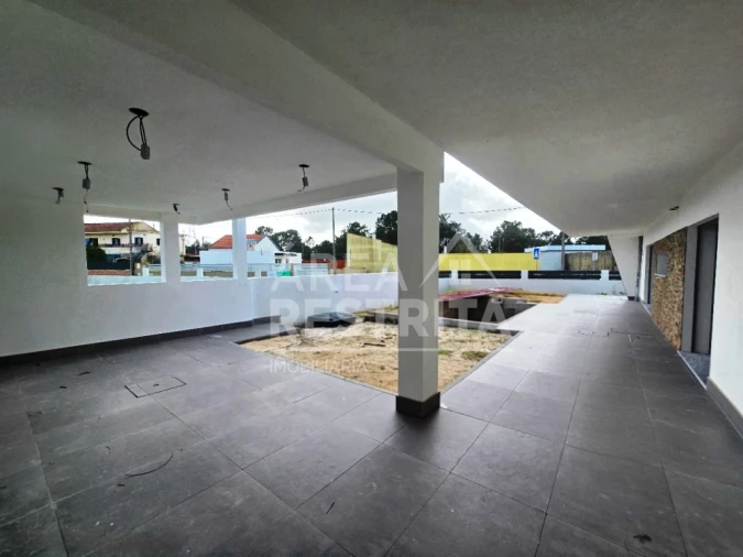 Moradia T3 para Venda em Quinta do Anjo Foto 9