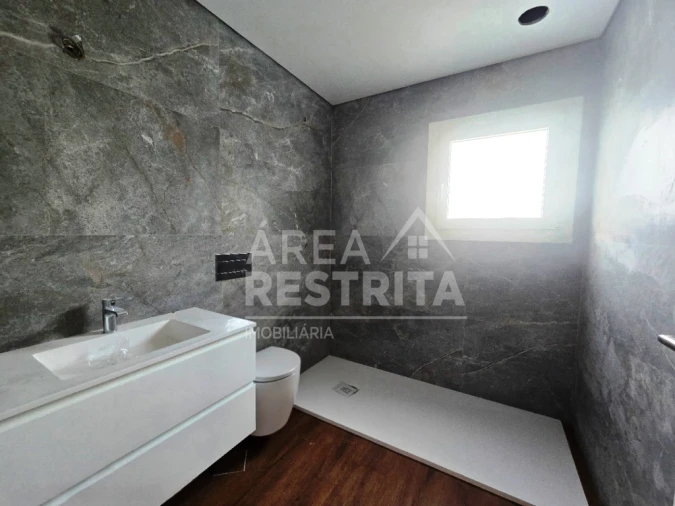 Moradia T3 para Venda em Quinta do Anjo Foto 37