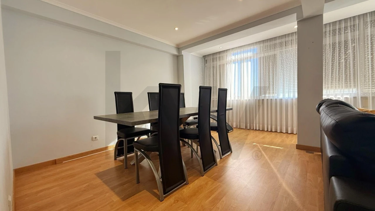 Apartamento T2 para Venda em Corroios Foto 5