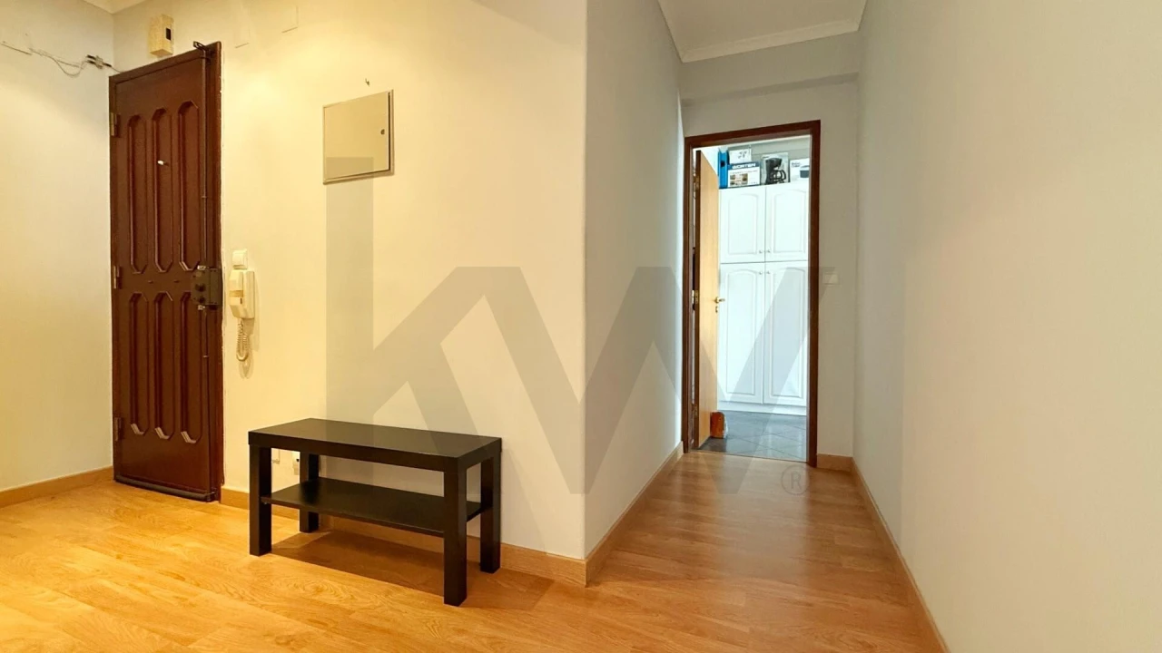Apartamento T2 para Venda em Corroios Foto 10