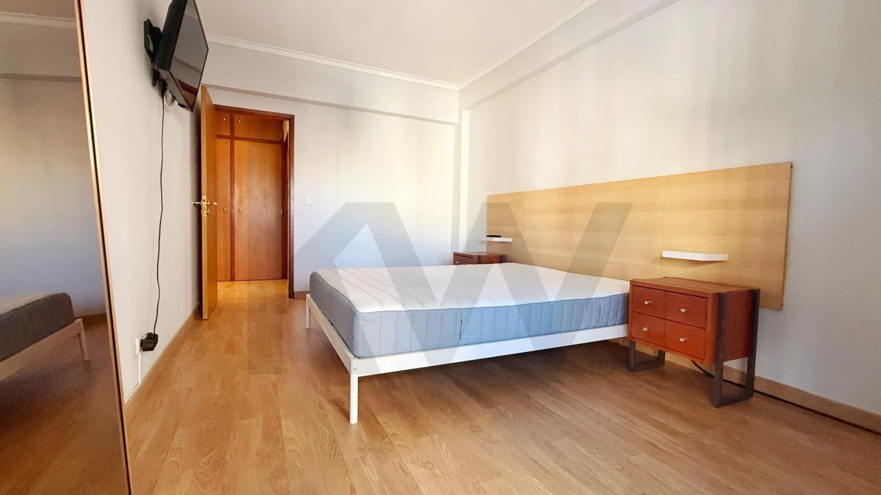 Apartamento T2 para Venda em Corroios Foto 18