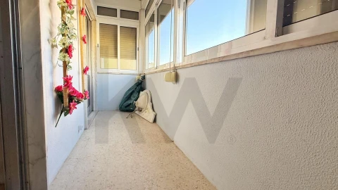 Apartamento T2 para Venda em Corroios