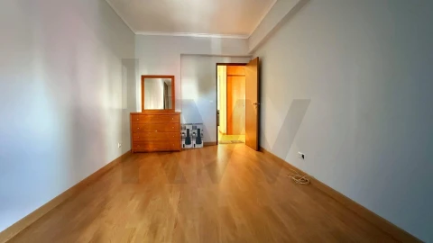Apartamento T2 para Venda em Corroios