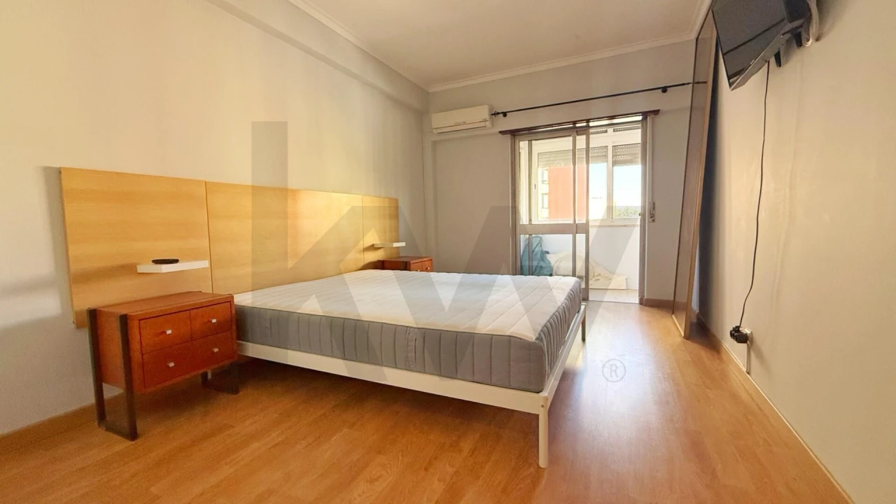 Apartamento T2 para Venda em Corroios Foto 19