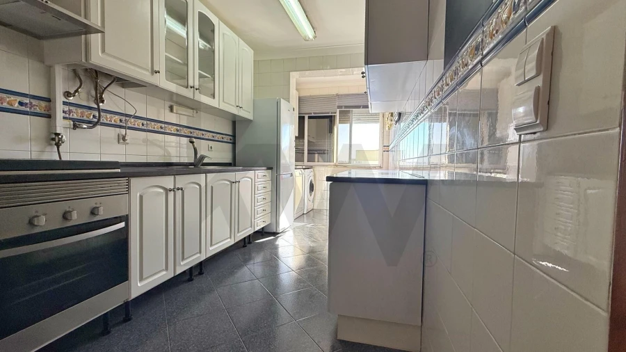 Apartamento T2 para Venda em Corroios Foto 8