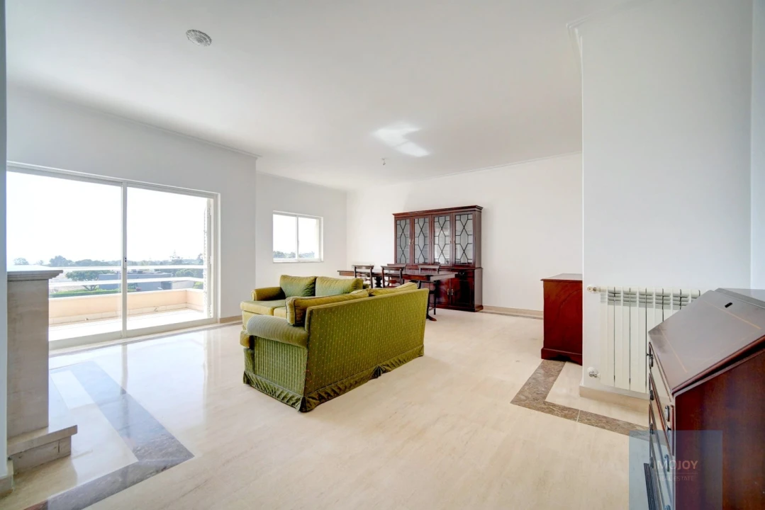 Apartamento T2 para Venda em Cascais e Estoril Foto 2
