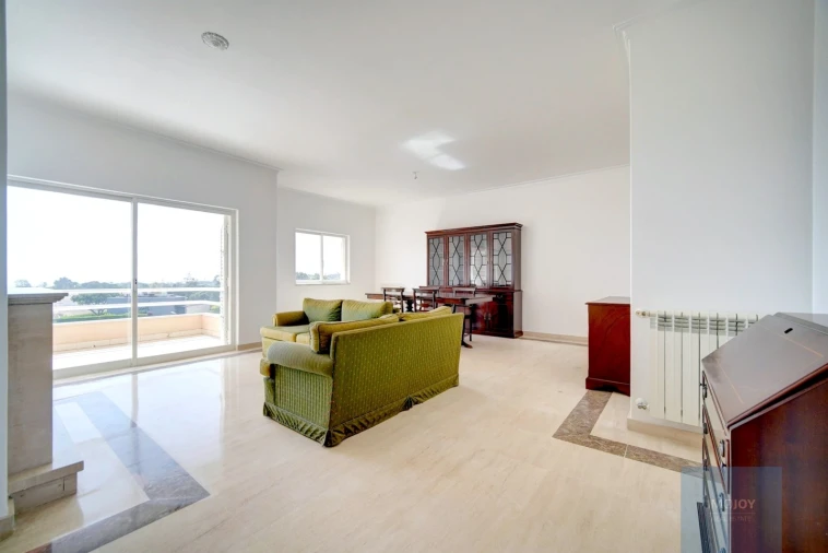 Apartamento T2 para Venda em Cascais e Estoril Foto 2