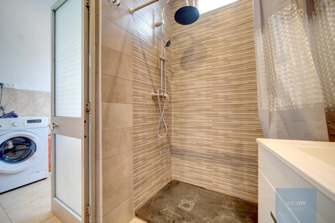 Apartamento T2 para Venda em Campolide Foto 14