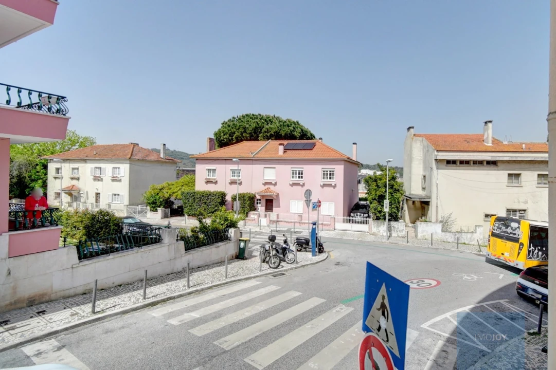 Apartamento T2 para Venda em Campolide Foto 18