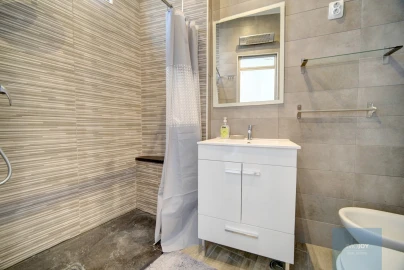 Apartamento T2 para Venda em Campolide