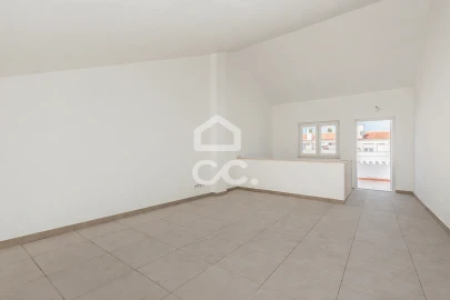 Moradia T2 para Venda em Bacelo e Senhora da Saúde