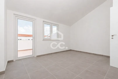 Moradia T3 para Venda em Malagueira e Horta das Figueiras