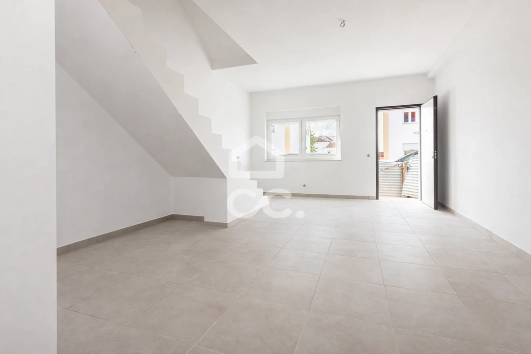 Moradia T3 para Venda em Malagueira e Horta das Figueiras Foto 1