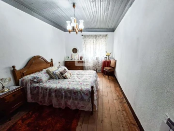 Moradia T3 para Venda em São Miguel de Vila Boa