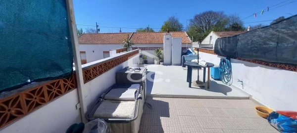 Moradia T2 para Venda em Santa Clara de Louredo