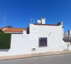 Moradia T2 para Venda em Santa Clara de Louredo