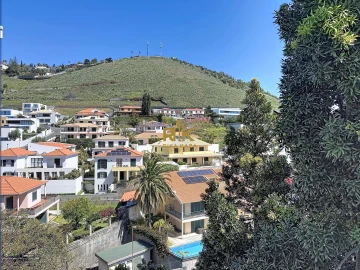 Apartamento T3 para Arrendamento em São Martinho