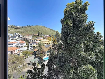 Apartamento T3 para Arrendamento em São Martinho