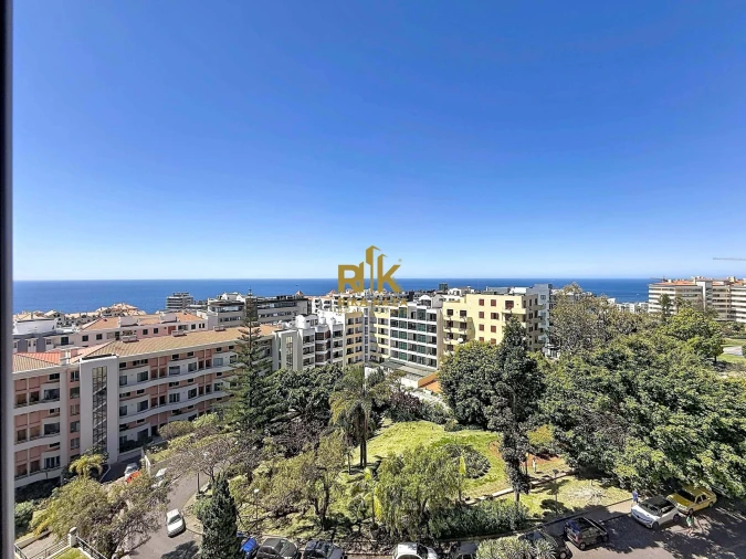 Apartamento T3 para Arrendamento em São Martinho Foto 2