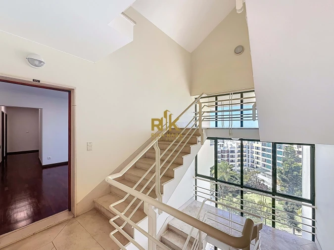 Apartamento T3 para Arrendamento em São Martinho Foto 18