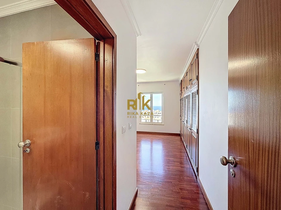 Apartamento T3 para Arrendamento em São Martinho Foto 38