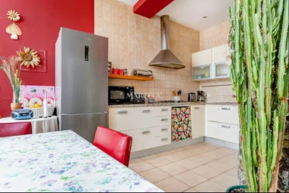 Apartamento T5 para Venda em Lagos (São Sebastião e Santa Maria)