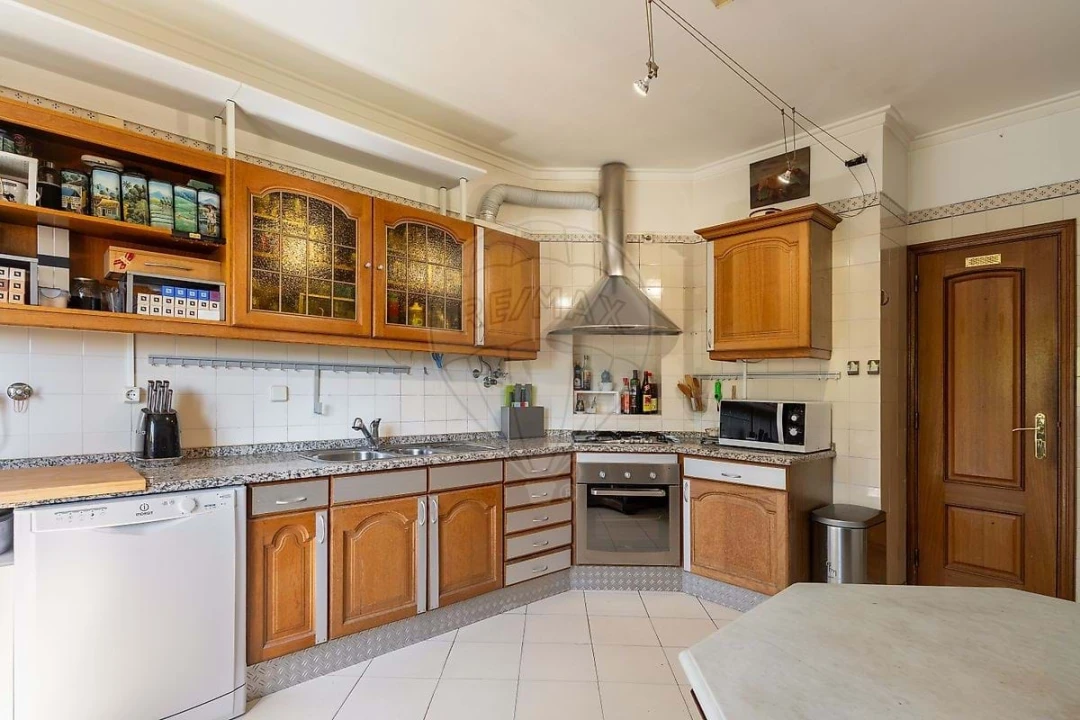 Apartamento T4 para Venda em Cascais e Estoril Foto 8