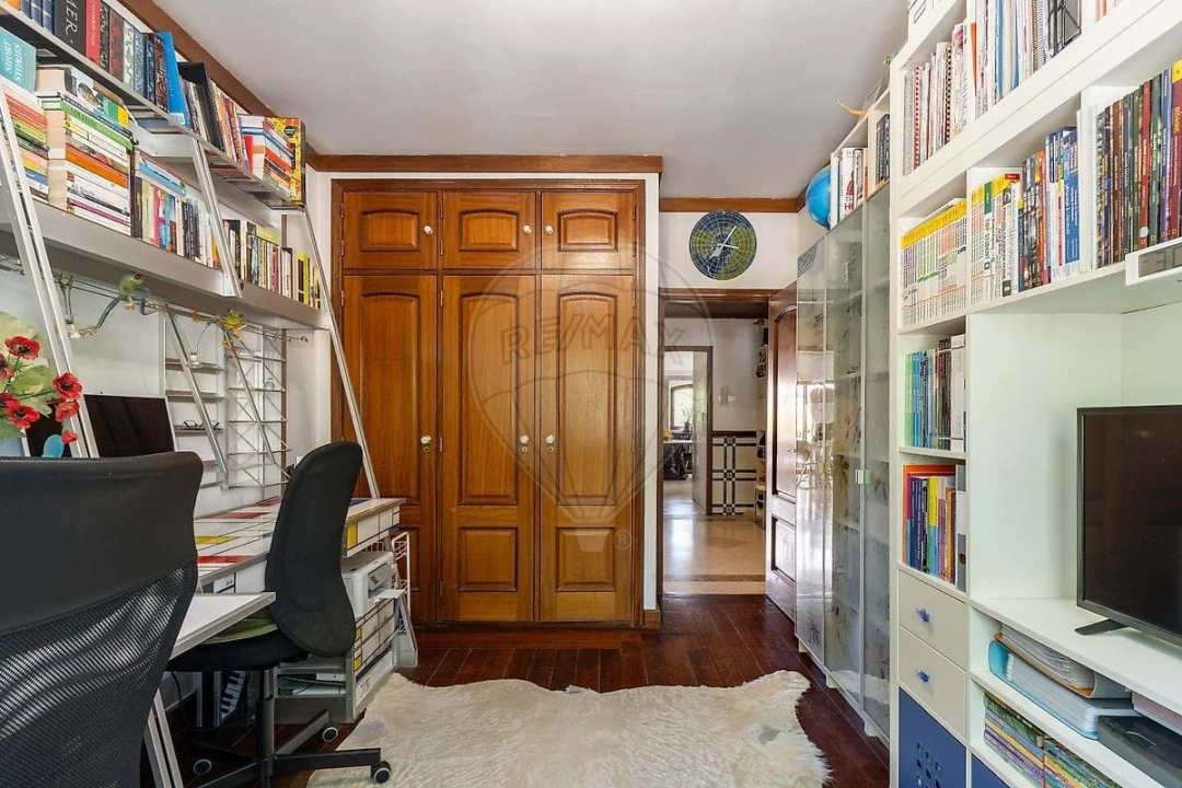 Apartamento T4 para Venda em Cascais e Estoril Foto 15