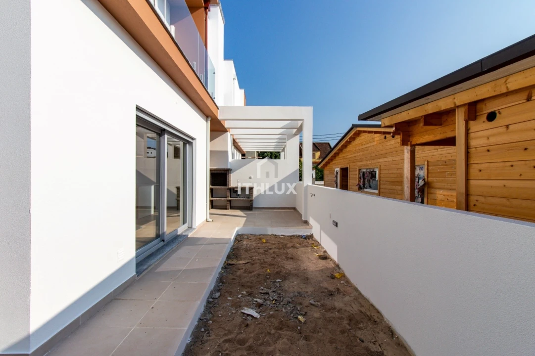 Apartamento T3 para Venda em Fernao Ferro Foto 3