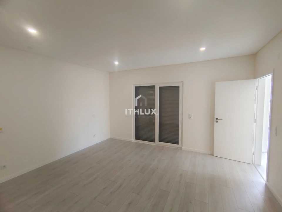 Apartamento T3 para Venda em Fernao Ferro Foto 19