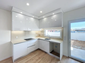 Apartamento T2 para Venda em Fernao Ferro