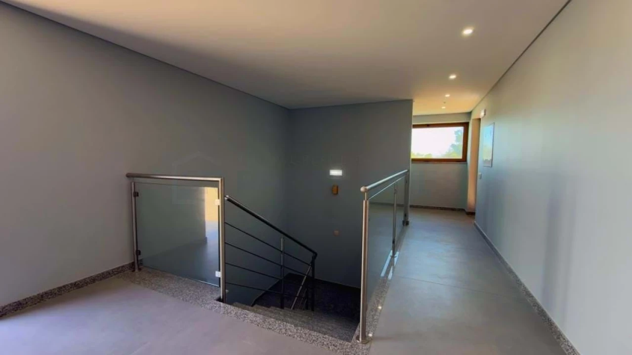 Apartamento T2 para Venda em Quarteira Foto 61