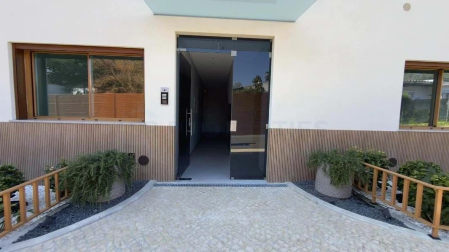 Apartamento T2 para Venda em Quarteira Foto 53