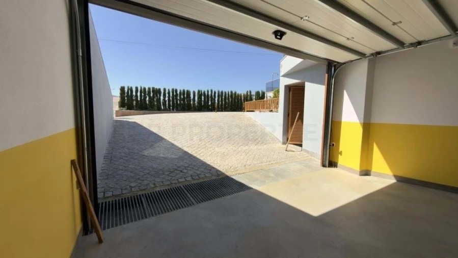 Apartamento T2 para Venda em Quarteira Foto 60