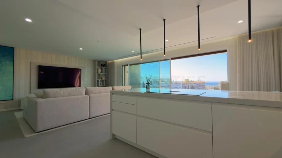 Apartamento T2 para Venda em Quarteira Foto 32