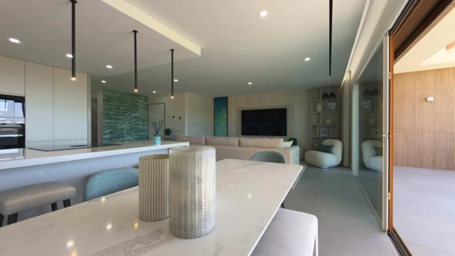 Apartamento T2 para Venda em Quarteira Foto 35