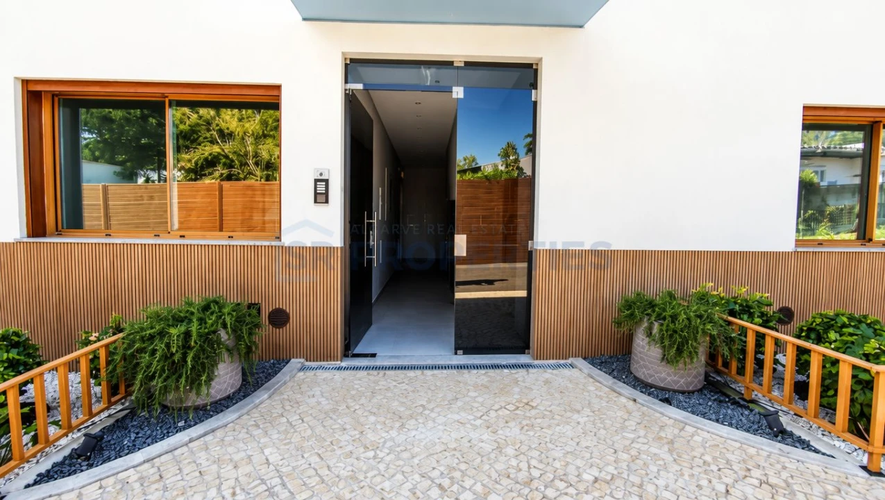 Apartamento T2 para Venda em Quarteira Foto 52
