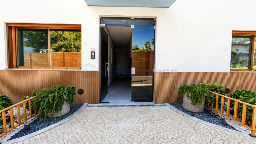 Apartamento T2 para Venda em Quarteira Foto 52