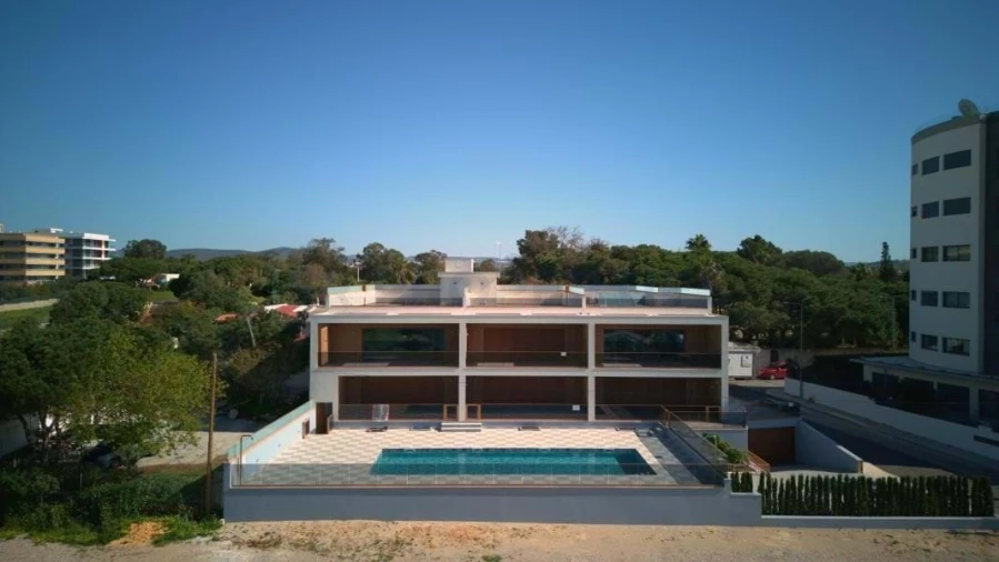 Apartamento T2 para Venda em Quarteira Foto 8