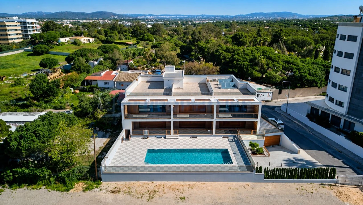 Apartamento T2 para Venda em Quarteira Foto 9