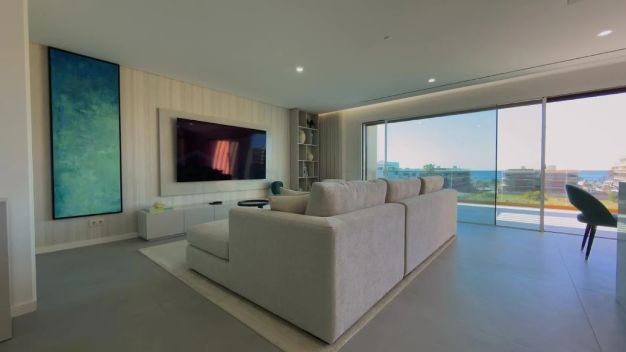 Apartamento T2 para Venda em Quarteira Foto 32