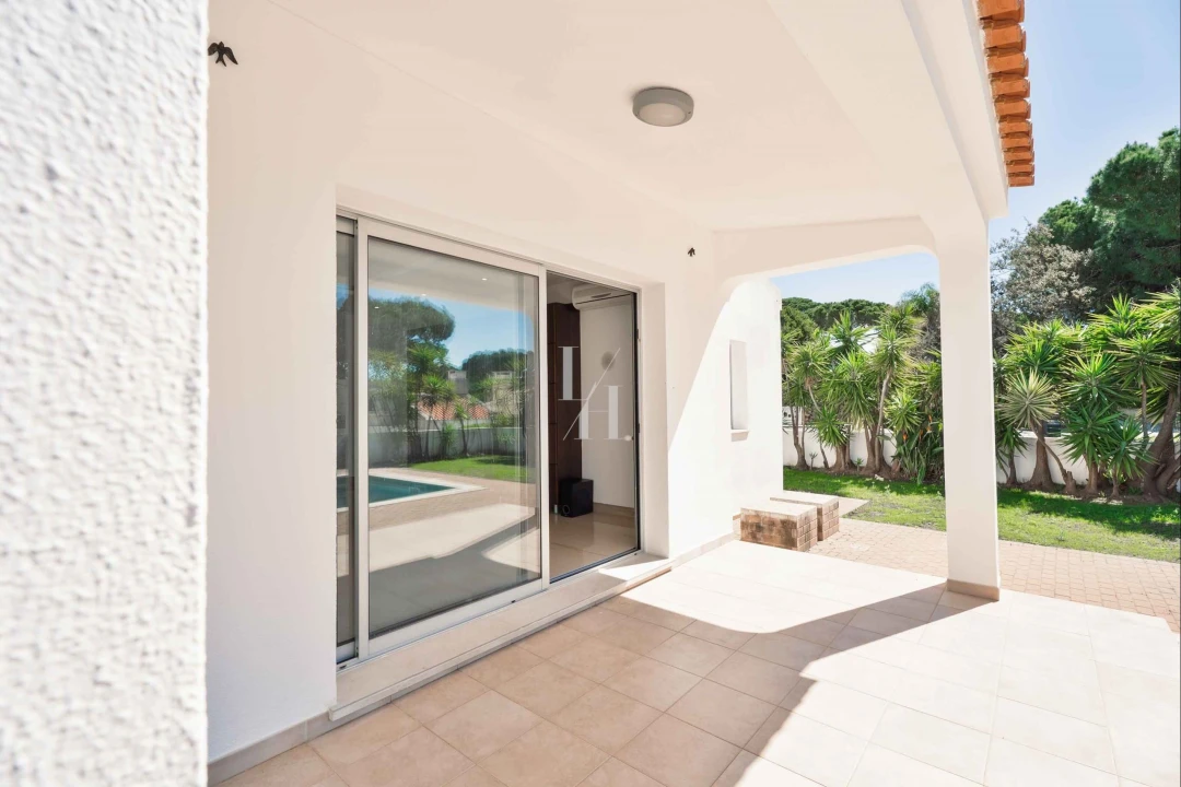 Moradia T3 para Arrendamento em Quarteira Foto 35