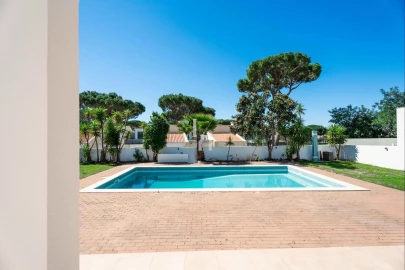 Moradia T3 para Arrendamento em Quarteira